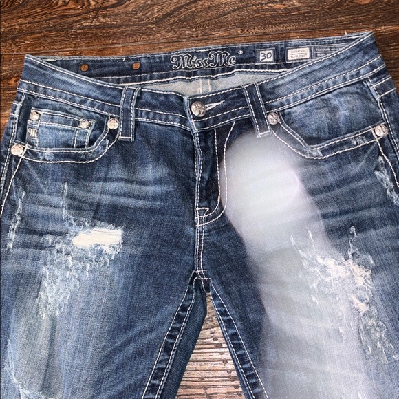 Miss Me Signature Slim Boot Jeans Size 30 Distressed Embroidered Studded - Picture 6 of 10